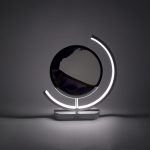 efect de lumina ambientala proiectat in camera pe timp de noapte