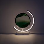 efect de lumina ambientala proiectat in camera pe timp de noapte